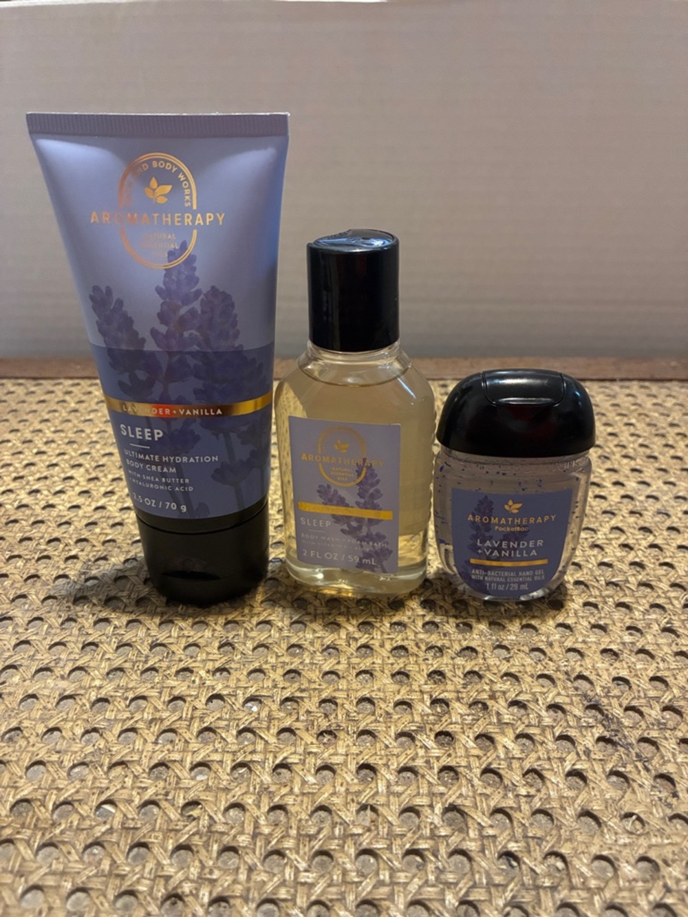 Bath & Body Works Aromatherapy Lavender + Vanilla Sleep Set